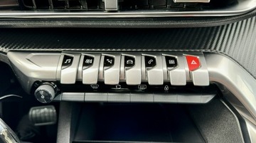 Peugeot 3008 II Crossover 1.2 PureTech 130KM 2019 Peugeot 3008 Bogata wersja,Full serwis,Gwarancja, zdjęcie 16