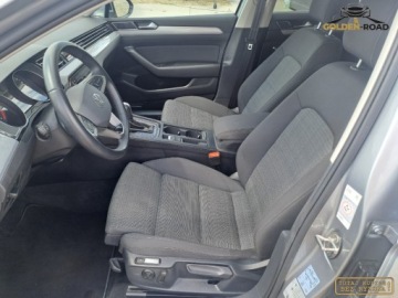 Volkswagen Passat B8 Variant Facelifting 2.0 TDI SCR 150KM 2021 Volkswagen Passat 2,0 TDI 150KM DSG kamera alu navi lift VAT 23 zarejestr, zdjęcie 9