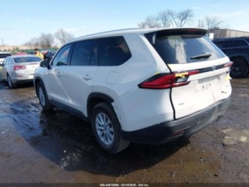 Toyota 2024 Toyota Grand Highlander XLE 2024 2.4 Benzyna 265KM, zdjęcie 3