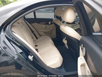 Mercedes Klasa C W205 2015 Mercedes-Benz Klasa C 2015 Mercedes-Benz C-Class 4dr Sdn C 300 Luxury 4MAT, zdjęcie 7