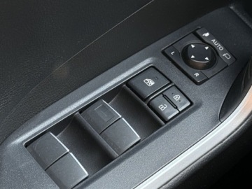 Toyota RAV4 V SUV 2.5 Hybrid Dynamic Force 218KM 2020 Toyota RAV4 2.5 Hybrid Selection 4x2 V (2018-) 2.5, zdjęcie 18