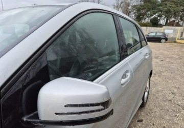 Mercedes Klasa B W246 Sports Tourer 180 BlueEFFICIENCY 122KM 2013 Mercedes-Benz Klasa B Bogata wersja 1.6 Benzyna 122KM, zdjęcie 7