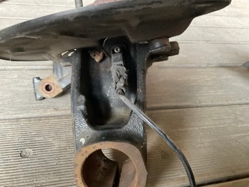 Zwrotnica przednia prawa Ford Focus III Mk3 St CV613K171 CV613K170 BAB