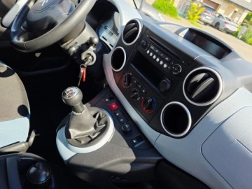 Citroen Berlingo II Combi Facelifting 1.6 HDI 75KM 2015 Citroen Berlingo Multispace___Limited Selection___1.6 HDi 75KM___Pelna His, zdjęcie 27