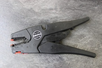 KNIPEX 12 40 200 Щипцы для снятия изоляции