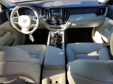 Volvo XC60 II 2024 Volvo XC 60 Plus 2024 2.0l 2.0 Benzyna 247KM, zdjęcie 8