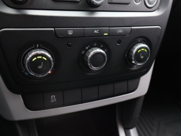 Skoda Yeti Minivan 1.2 TSI 105KM 2012 Skoda Yeti 1.2 TSI, 1. Właściciel, DSG, Navi, zdjęcie 16