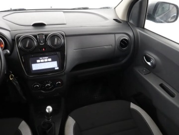 Dacia Lodgy Minivan Facelifting 1.5 Blue dCi 115KM 2022 Dacia Lodgy 1.5 Blue dCi, Salon Polska, zdjęcie 7