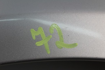 BLATNÍK LEVÝ PŘEDNÍ TOYOTA PRIUS III 3 HYBRID