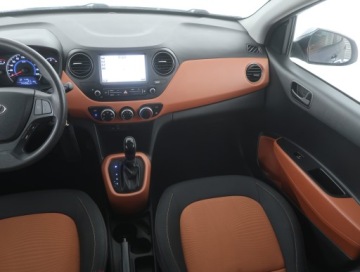 Hyundai i10 II Hatchback Facelifting 1.0 Kappa 66KM 2018 Hyundai i10 1.0, Automat, Navi, Klima, Parktronic, zdjęcie 7