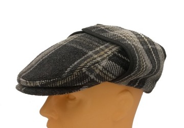 Велосипедная шапка с внешней ушной вкладышем.