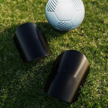 1 pair of lightweight mini straight board football shin guards