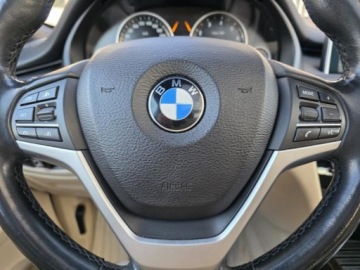 BMW X5 F15 SUV xDrive50i 450KM 2014 BMW X5 xDrive50i V8 4.4 450KM*Salon PL Bezwypadkowy * VAT23% * Individual, zdjęcie 19