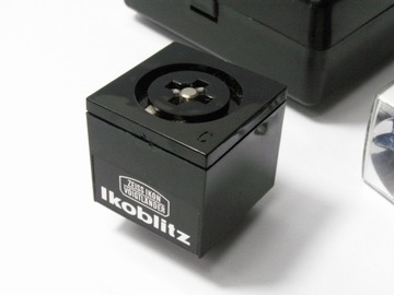 ZEISS IKON: переходник для ламп Ikoblitz с лампами и футляром