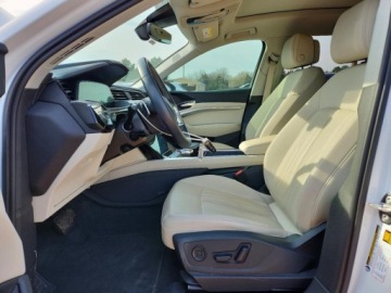Audi Q8 2024 Audi Q8 2024 AUDI Q8 E-TRON PREMIUM PLUS Elektryczny 402KM, zdjęcie 6