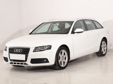 Audi A4 B8 Avant 2.0 TDI 143KM 2011 Audi A4 2.0 TDI, Automat, Navi, Xenon, Bi-Xenon, zdjęcie 1