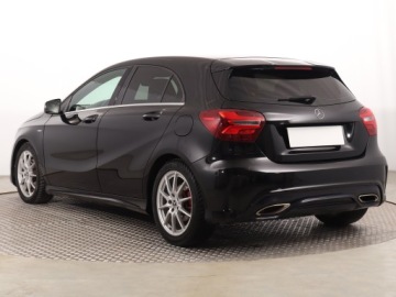 Mercedes Klasa A W176 Hatchback 5d Facelifting 200 156KM 2017 Mercedes A A 200, Automat, Skóra, Navi, Klima, zdjęcie 3