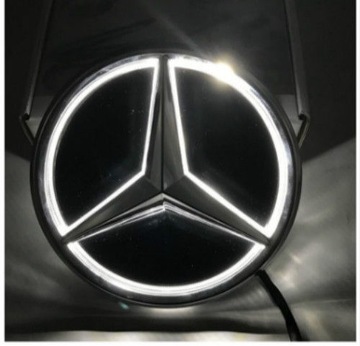 Emblemat LED na grill Mercedes C W205 LIFT 20-