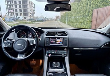 Jaguar F-Pace SUV 2.0 iD4 240KM 2018 Jaguar F-Pace Salon Polska Bezwypadkowy Wyposazenie Piekny Wyglad ZAMI, zdjęcie 15