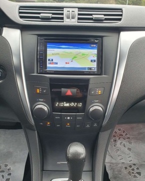 Suzuki Kizashi 2.4 VVT 178KM 2010 Suzuki Kizashi 2.4 178KM 4x4 Automat BiXenon Navi 2xCzujniki Parkowania 2.4, zdjęcie 24