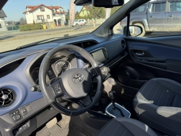 Toyota Yaris III Hatchback 5d Facelifting Hybrid 100KM 2017 Toyota Yaris Hybrid*Lift*Automat, zdjęcie 18