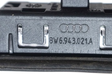 AUDI Q5 FY 80A OSVĚTLENÍ TABULKY SPZ 8W6943021A 2.00 DIESEL 15