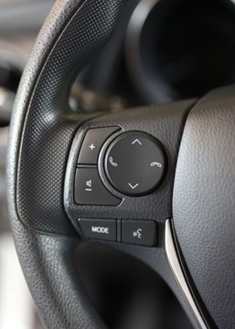 Toyota Auris II 2017 Toyota Auris Hybrid 135 Active 1.8 Hybryda 136KM, zdjęcie 17