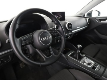 Audi A3 8V Sportback 5d Facelifting 2.0 TDI 150KM 2018 Audi A3 Sportback xenon navi pdc klimatronik, zdjęcie 13