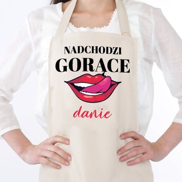 FARTUCH FARTUSZEK BEŻOWY NA PREZENT URODZINY NADCHODZI GORĄCE DANIE WZORY