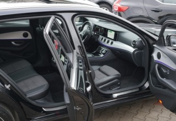 Mercedes Klasa E W214 2023 Mercedes E300de 306ps Szyber Blis Virtual Webasto Kamera LKA NFC Sam Parkuj, zdjęcie 19