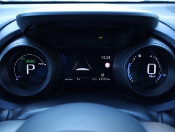 Toyota Yaris IV Hatchback 1.5 Hybrid Dynamic Force 116KM 2022 Toyota Yaris 1.5 VVT-i Hybrid, Salon Polska, zdjęcie 10