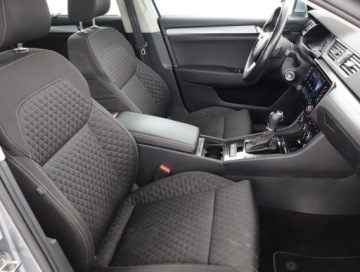 Skoda Superb III Liftback 2.0 TDI 190KM 2017 Skoda Superb 2.0 TDI, Salon Polska, Serwis ASO, zdjęcie 6
