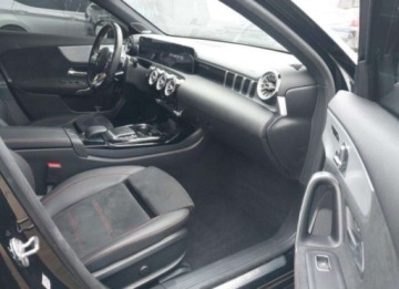 Mercedes Klasa A W177/V177 2021 Mercedes-Benz Klasa A 2021, 2.0L, 4x4, 35 AMG, od ubezpieczalni 2.0 Benzyna, zdjęcie 9