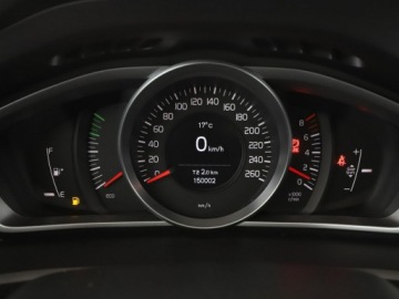 Volvo V40 II 2017 Volvo V40 navi PDC tempomat grzane fotele LED, zdjęcie 21