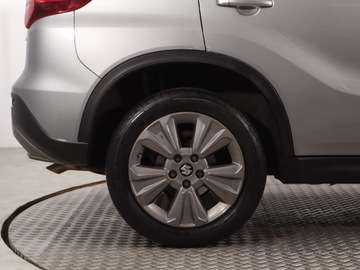 Suzuki Vitara III SUV Facelifting 1.0 BoosterJet 111KM 2018 Suzuki Vitara 1.0 BoosterJet, Salon Polska, zdjęcie 14