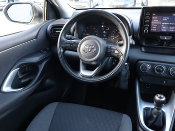 Toyota Yaris IV Hatchback 1.5 Dynamic Force 125KM 2023 Toyota Yaris 1.5 VVT-i, Salon Polska, zdjęcie 6