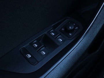 Skoda Karoq Crossover 1.5 TSI ACT 150KM 2018 Skoda Karoq 1.5 TSI, Salon Polska, Automat, Klima, zdjęcie 17