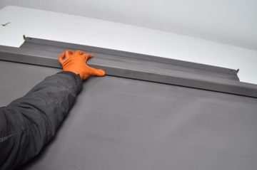 VOLVO V50 ЗАДНЯЯ ШТОРКА 39860411