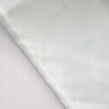 скатерть на столе