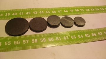 Круглый плоский ферритовый магнит, диаметр 3 мм x длина 18 мм.