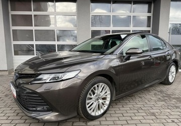 Toyota Camry IX Sedan 2.5 Hybrid Dynamic Force 218KM 2019 Toyota Camry Salon Polska, Serwis ASO, Gwarancja,1 rej III 2020r. 2.5 218KM, zdjęcie 2