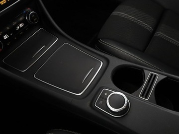 Mercedes GLA I Off-Roader Facelifting 1.6 200 156KM 2019 Mercedes GLA 200 Automat Navi Kamera cofania, zdjęcie 27