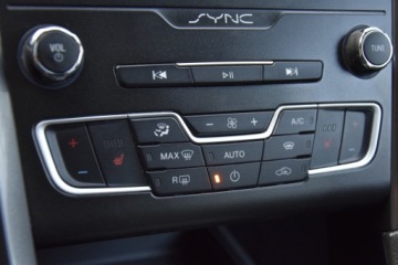 Ford Mondeo V Kombi Facelifting 2.0 EcoBlue 150KM 2020 REZERWACJA Rezerwacja REZERWACJA, zdjęcie 35