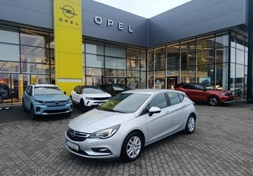 Opel Astra K Hatchback 5d 1.4 Turbo 125KM 2019 Opel Astra Pierwszy wlasciciel. Salon Polska 1.4 Benzyna 125KM