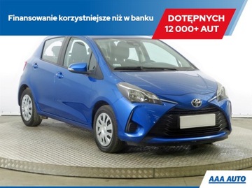 Toyota Yaris III Hatchback 5d Facelifting 2017 1.0 VVT-i 72KM 2019 Toyota Yaris 1.0 VVT-i, Salon Polska