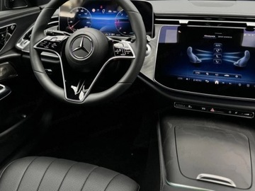 Mercedes Klasa E W214 Sedan 2.0 220d 197KM 2025 E Klasa 220 d 4-Matic Exclusive 2.0 (197KM) 2025, zdjęcie 4