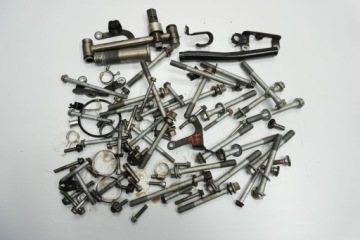 KAWASAKI ZZR-1400 05-11 КОМПЛЕКТ БОЛТОВ КРЕПЛЕНИЯ ДВИГАТЕЛЯ