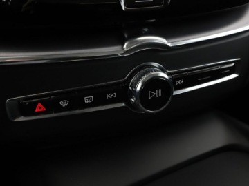 Volvo XC60 II 2021 Volvo XC 60 FV23% Momentum automat B4 AWD navi PDC, zdjęcie 25