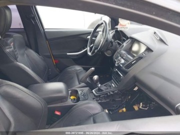 Ford Focus III 2014 Ford Focus 2014 Ford Focus 5dr HB ST 2.0 Benzyna 252KM, zdjęcie 6