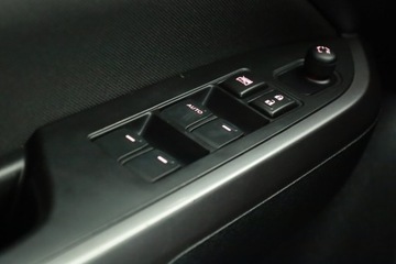 Suzuki Vitara III SUV Facelifting 1.4 BoosterJet 140KM 2019 Suzuki Vitara 1.4 BoosterJet, Salon Polska, 4X4, zdjęcie 19